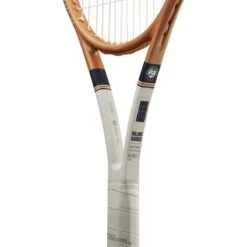 Wilson Blade 98 16x19 V7 Roland Garros -YONEX Store WR068611U 5 Blade 98 16x19 Roland Garros OR BU GY.png.cq5dam.web .1200.1200