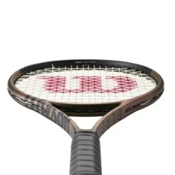Wilson Blade 98 18X20 V8 -YONEX Store WR078811U 3 Blade 98 v8 18x20 Iridescent.png.cq5dam.web .1200.1200